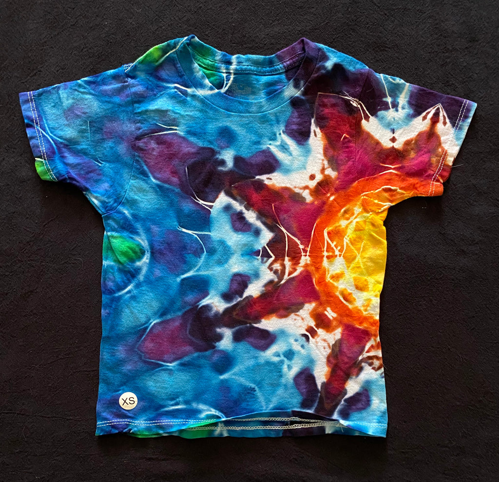 Boy's T-shirt X-Small, size 4